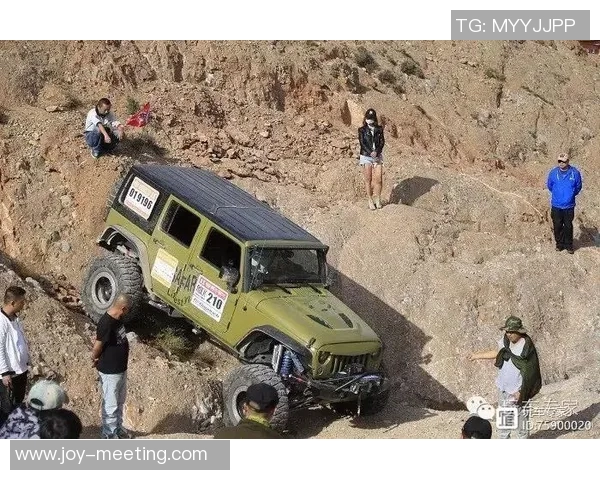 杨强专访:从初学者到攀岩高手的成长与挑战之路 杨强专访:从初学者到攀岩高手的成长与挑战之路